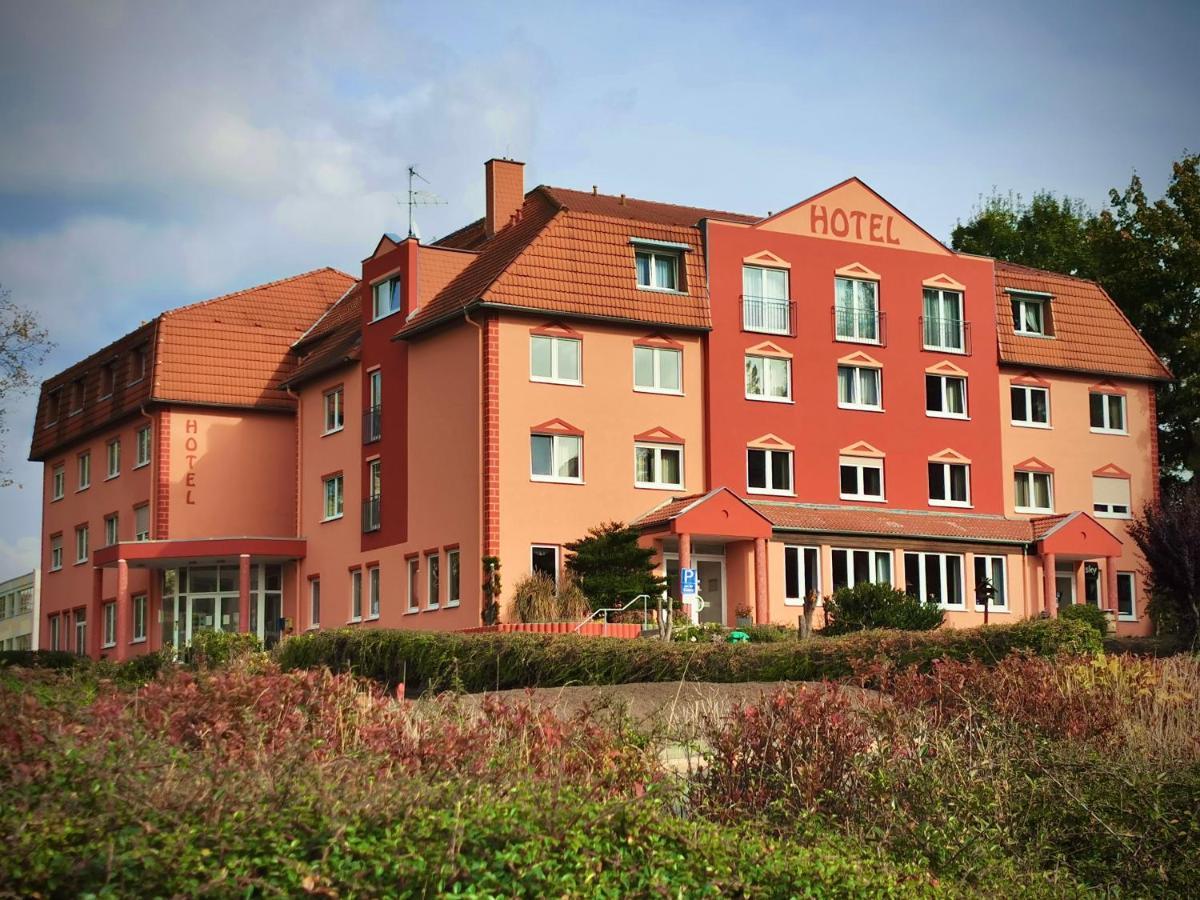 Meister BÄR HOTEL Wettiner Hof Glauchau Exterior foto