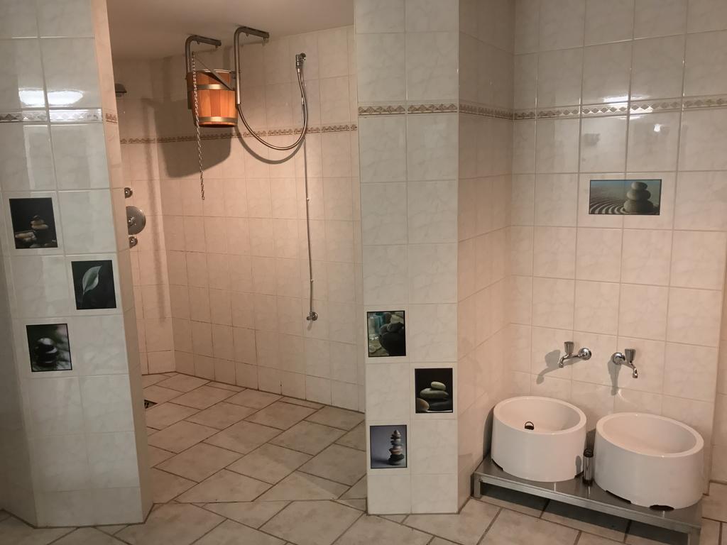 Meister BÄR HOTEL Wettiner Hof Glauchau Exterior foto